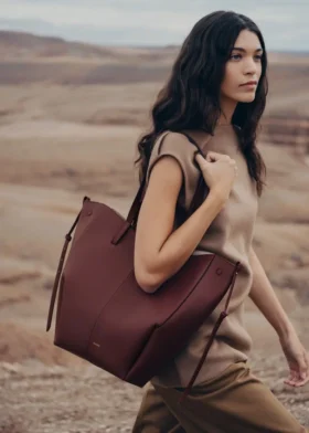 Cyme Tote Edition Textured Black Cherry