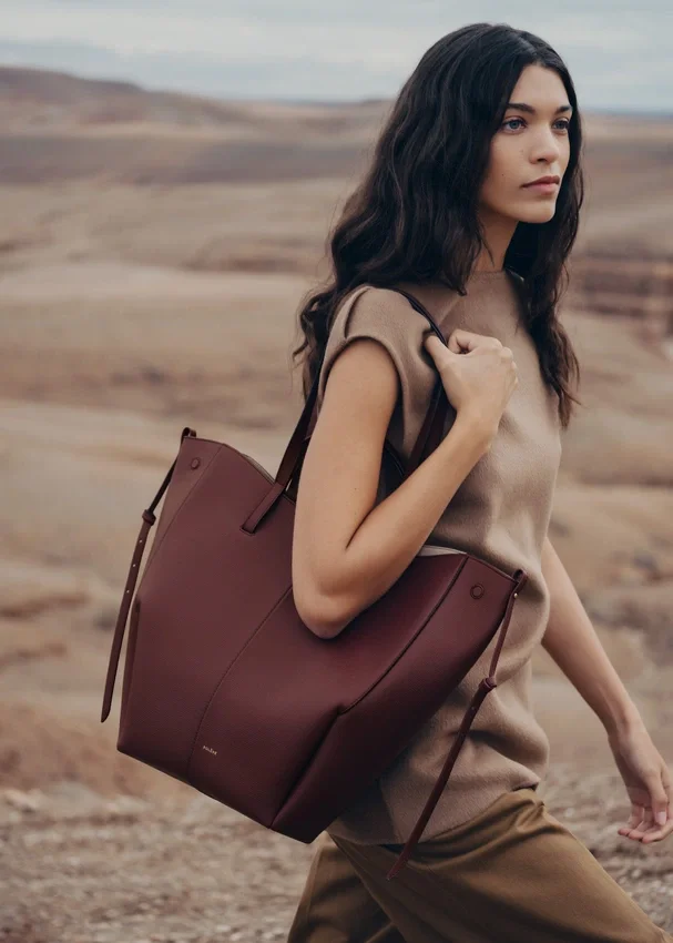 Cyme Tote Edition Textured Black Cherry