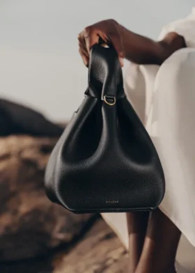 Numéro Neuf Edition Textured Black