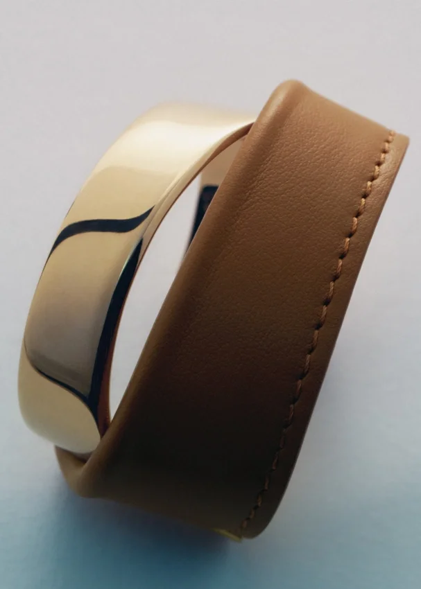 Ormé Cuff Edition Gold Gilded with Camel Leather