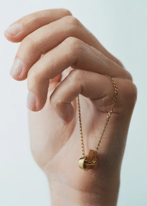 Ormé Necklace Edition Gold Gilded with Camel Leather