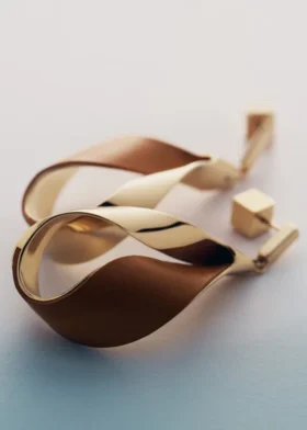 Ormé Pendant Earrings Edition Gold Gilded with Camel Leather