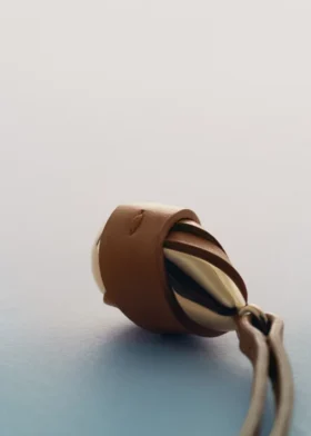 Ormé Pendant Edition Gold Gilded with Camel Leather